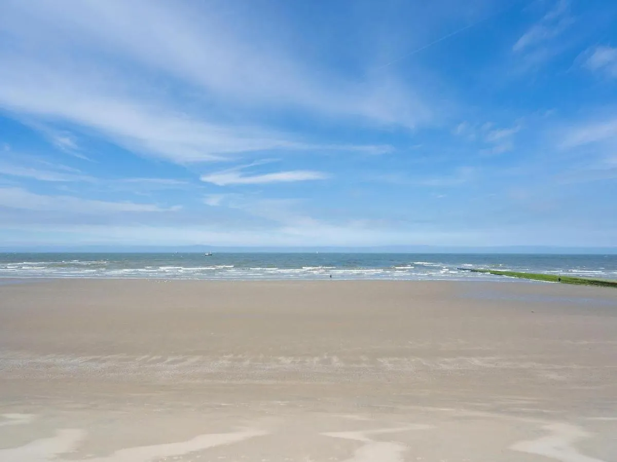 Comfortable Apartment In Oostende With Sea Views